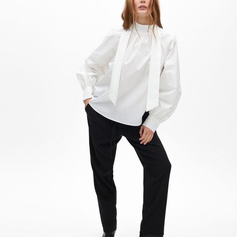 Camisa popelin lazada y mangas abullonadas Lola Casademunt