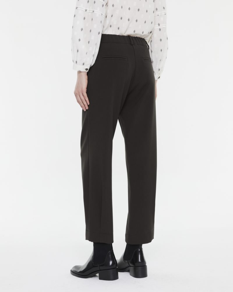 Pantalón tipo carrot marron Andam